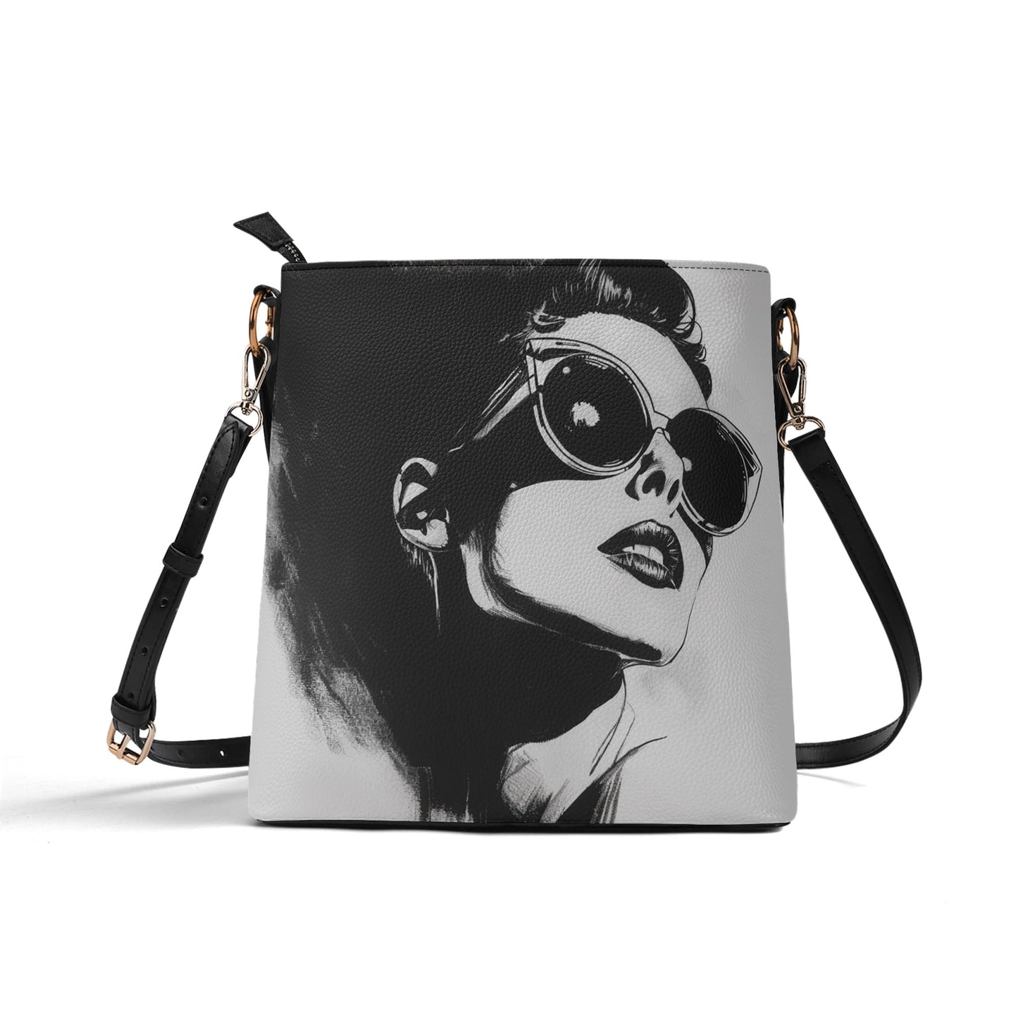 Model / Bucket Shoulder Bag