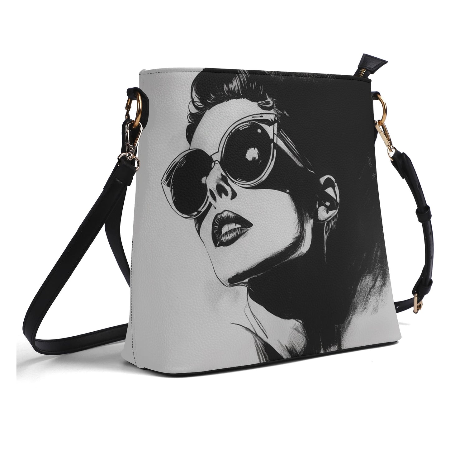 Model / Bucket Shoulder Bag